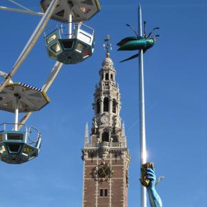 Totem on Ladeuzesquare